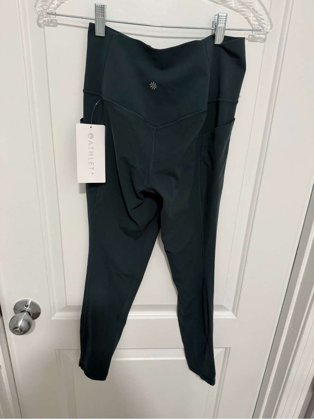 ATHLETA SALUTATION FOREST GREEN TIGHTS - Picture 3 of 9